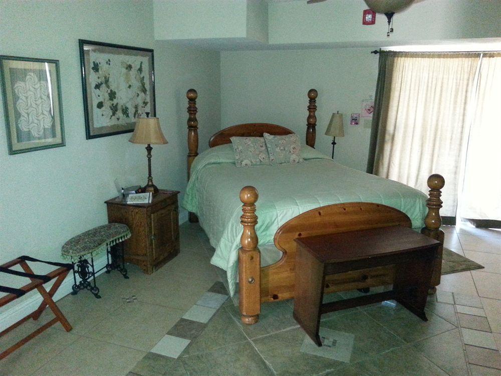 Yosemite Sierra View Bed & Breakfast Oakhurst Bagian luar foto
