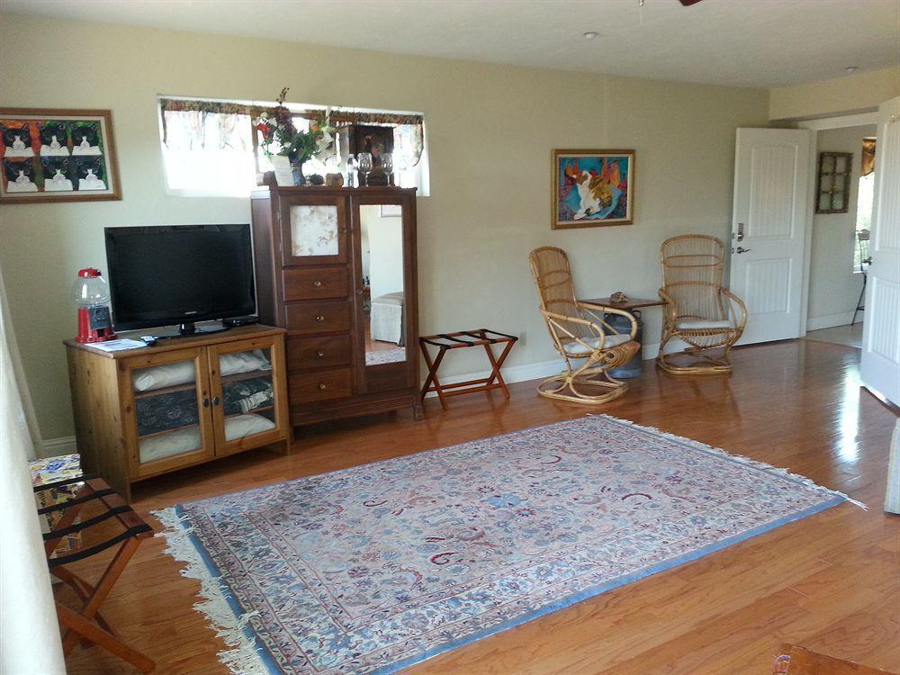 Yosemite Sierra View Bed & Breakfast Oakhurst Bagian luar foto
