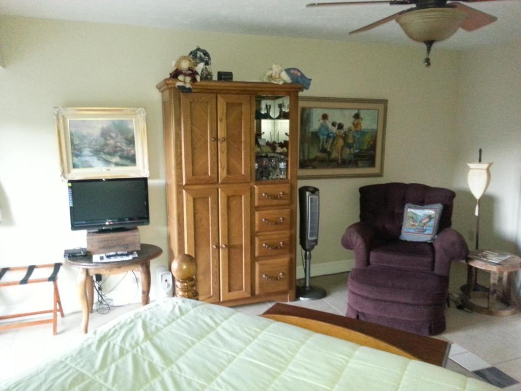 Yosemite Sierra View Bed & Breakfast Oakhurst Ruang foto