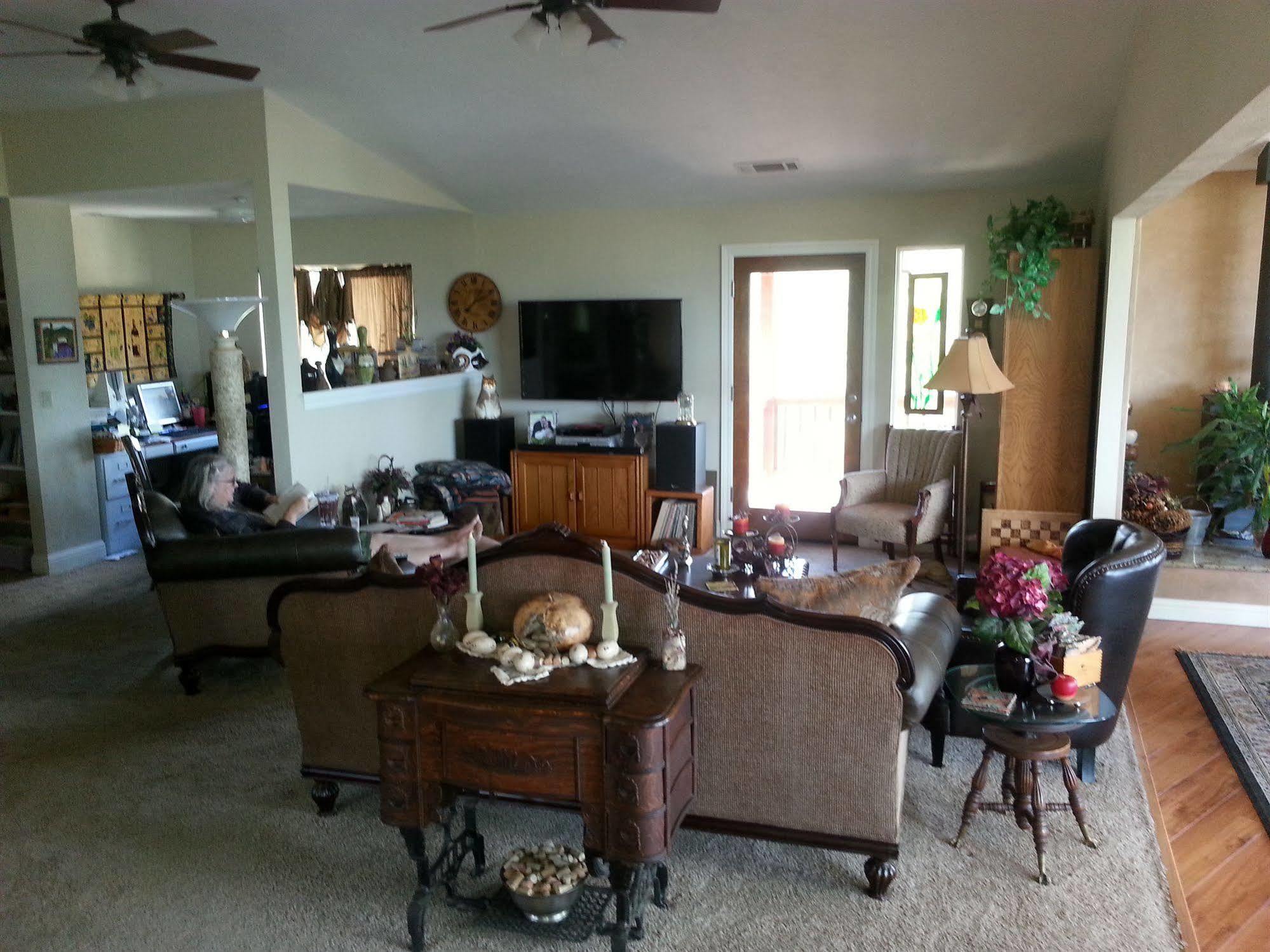 Yosemite Sierra View Bed & Breakfast Oakhurst Bagian luar foto